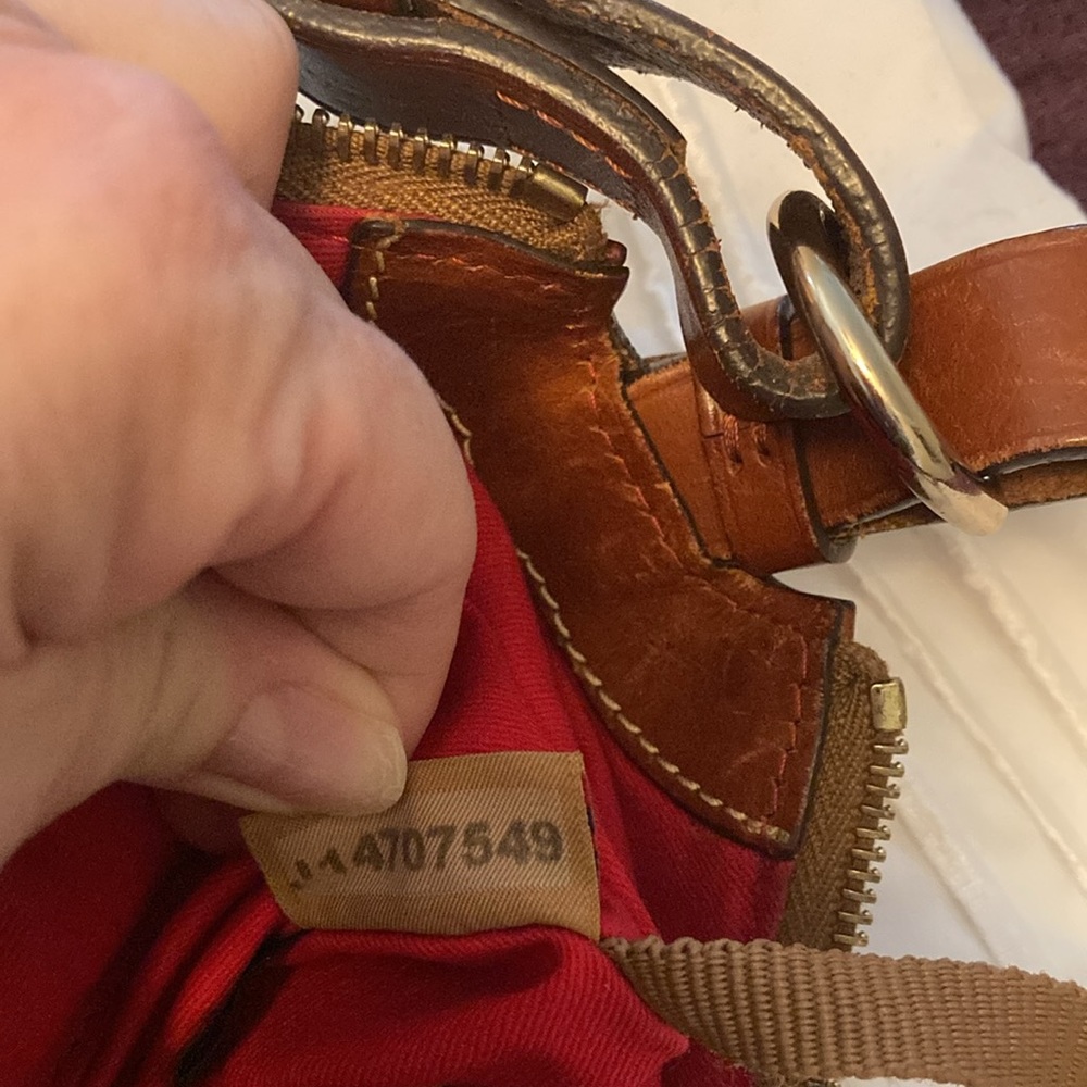 Dooney and Bourke navy blue leather handbag purse shoulder bag medium 
Classic - Picture 7 of 10